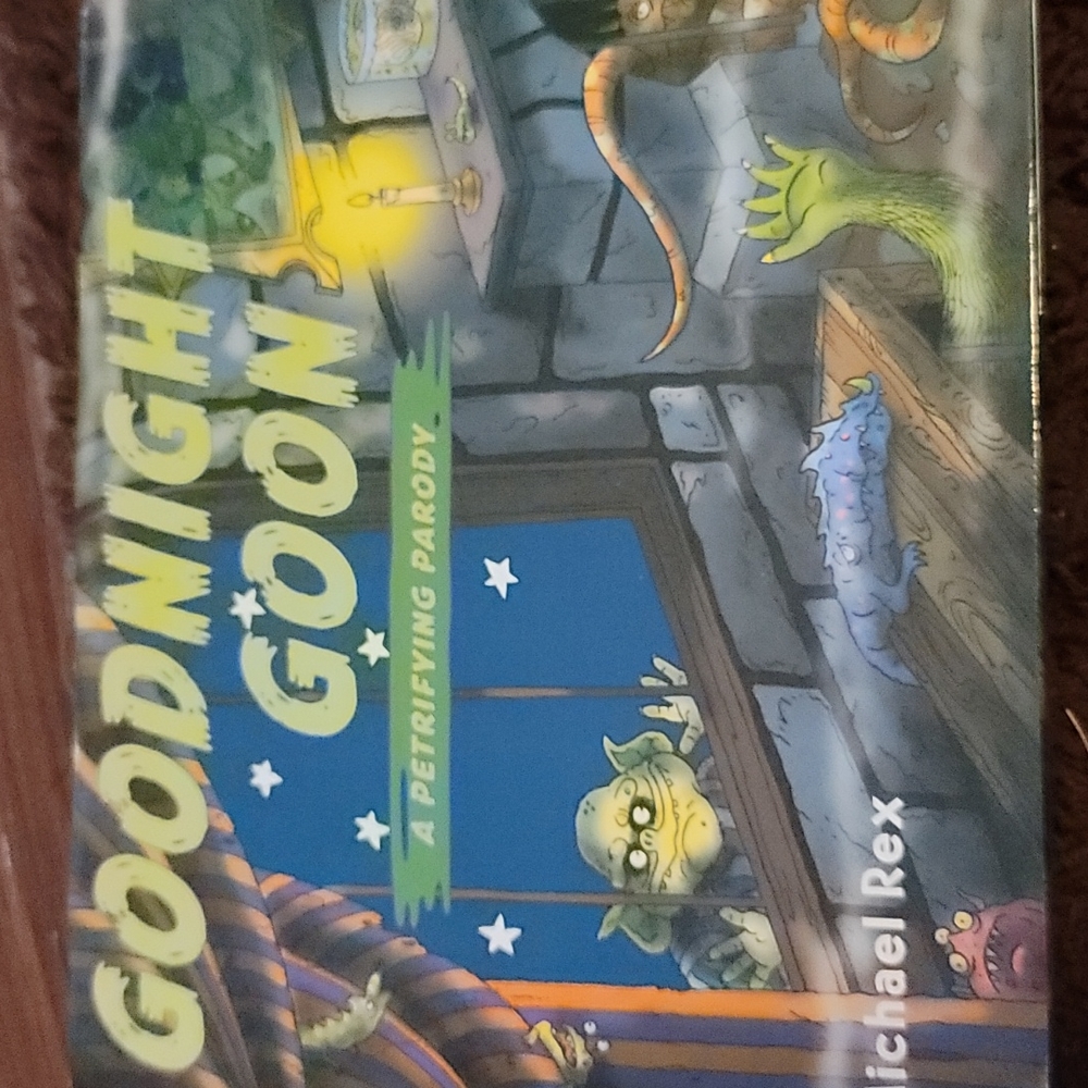 Halloween books - Picture 2 of 4